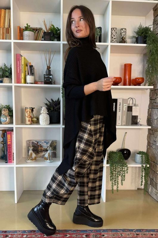 Bowie Asymmetric Turtle Neck Ribby Knit Black